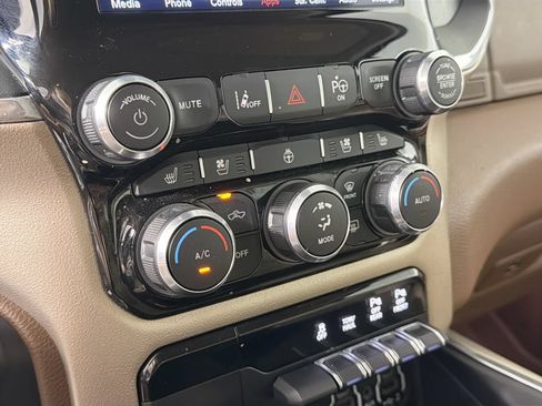 Used 2021 RAM 1500 Laramie RWD image 15
