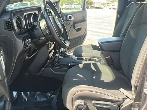 Used 2021 Jeep Wrangler Unlimited Sport image 19