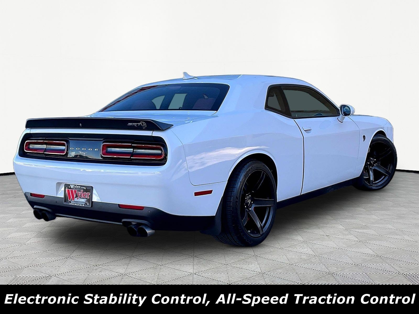 Used 2018 Dodge Challenger SRT Hellcat RWD image 6