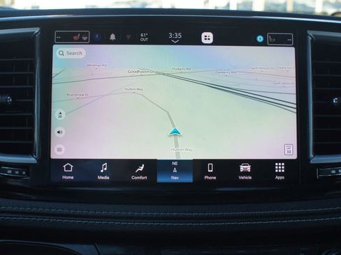 Used 2022 Chrysler Pacifica Limited image 7