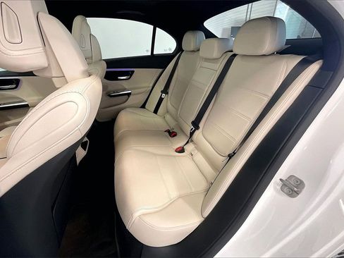 Used 2025 Mercedes-Benz C 300 Sedan image 20