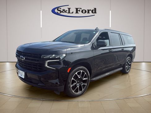 Used 2024 Chevrolet Suburban RST w/ Luxury Package AWD/4WD image 1