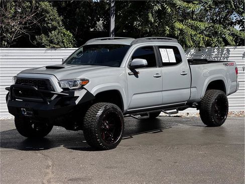 Used 2016 Toyota Tacoma TRD Off-Road w/ Towing Package AWD/4WD image 8