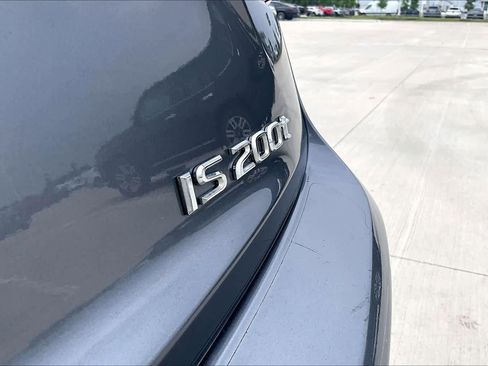 Used 2016 Lexus IS 200t w/ F Sport Package RWD image 28