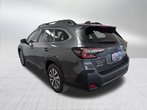 Used 2025 Subaru Outback Premium image 23
