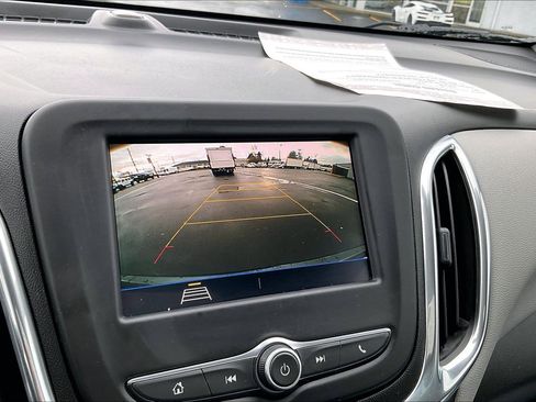 Used 2022 Chevrolet Equinox LS w/ LS Convenience Package image 21