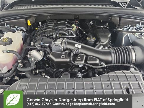 Certified 2025 Jeep Grand Cherokee Limited w/ Black Appearance Package AWD/4WD image 35