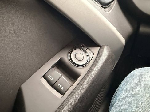 Used 2019 Chevrolet Camaro LT image 22