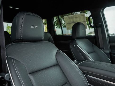 New 2026 Buick Enclave Sport Touring w/ Power Package image 12