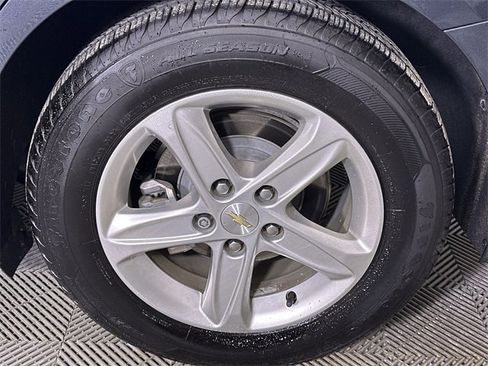 Used 2020 Chevrolet Malibu LS image 34