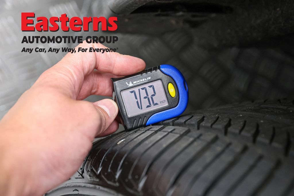 Used 2024 Dodge Durango GT RWD image 30