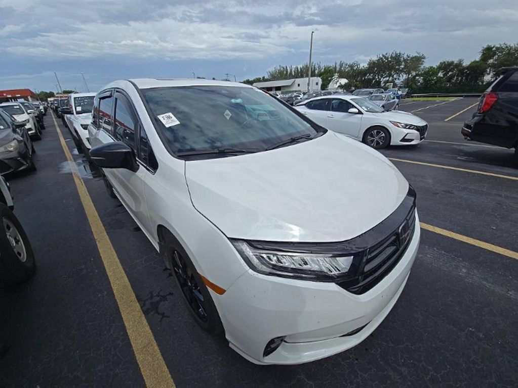 Used 2023 Honda Odyssey Sport image 2