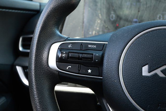 Used 2023 Kia Sportage LX AWD/4WD image 13