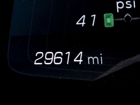 Used 2020 Chevrolet Corvette Stingray w/ Engine Appearance Package image 17