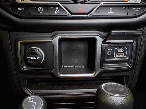 Used 2023 Jeep Wrangler Sport AWD/4WD image 11