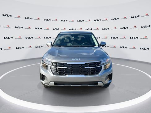 New 2026 Kia Seltos LX image 3