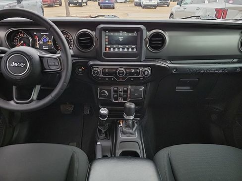 Used 2021 Jeep Wrangler Unlimited Sport image 11