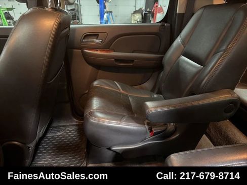 Used 2010 GMC Yukon XL SLT image 36