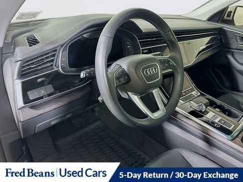 Used 2023 Audi Q8 Premium w/ Convenience Package image 11