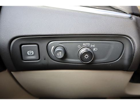 Used 2021 Buick Enclave Premium w/ Sun and Sites Package image 43