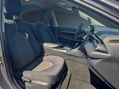 Used 2022 Toyota Camry LE FWD image 15