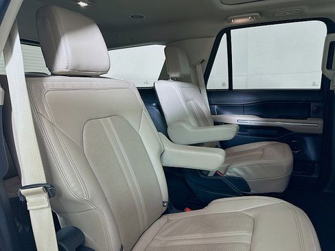 Used 2023 Ford Expedition Limited image 30