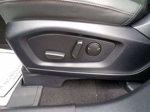 New 2026 Ford Explorer Active w/ Active Comfort Package image 18