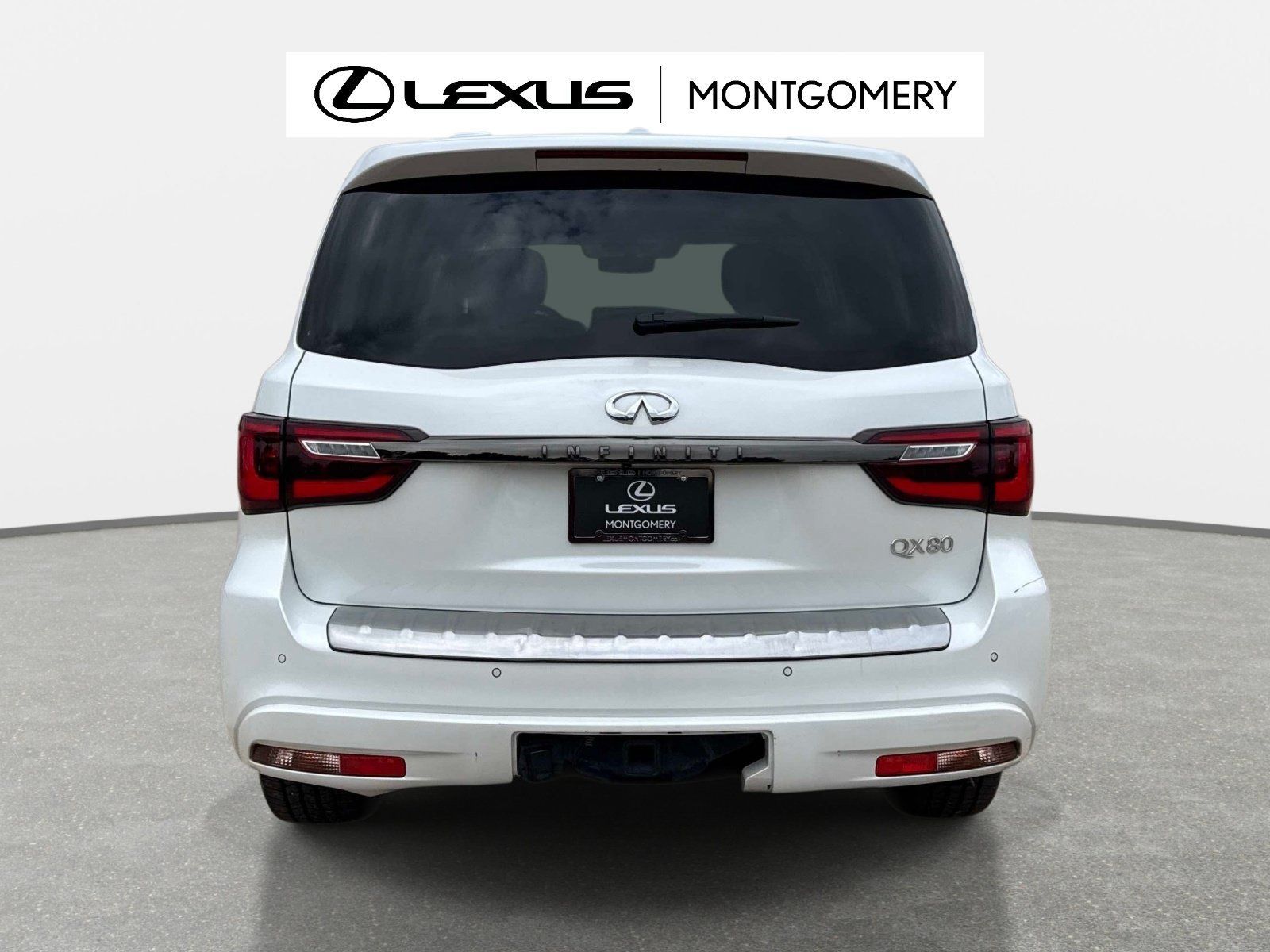 Used 2022 INFINITI QX80 Premium Select w/ Cargo Package RWD image 4
