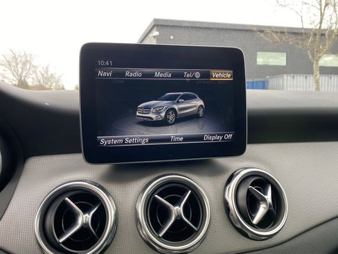 Used 2019 Mercedes-Benz GLA 250 250 image 38