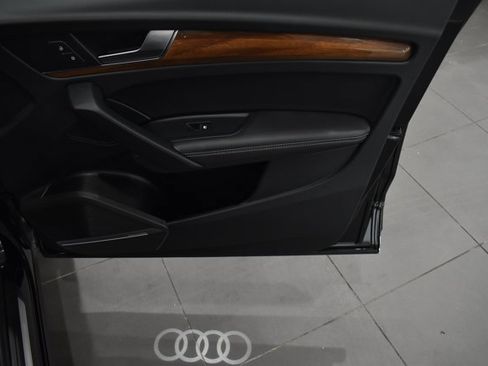 Used 2023 Audi Q5 2.0T Premium Plus AWD/4WD image 12