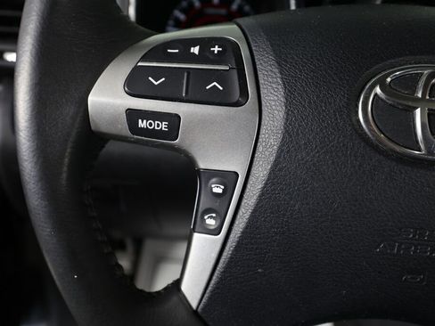 Used 2013 Toyota Highlander Limited image 34