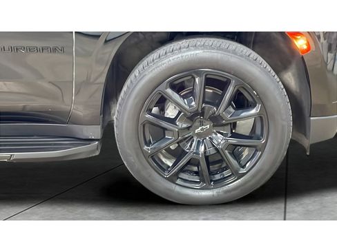 Used 2023 Chevrolet Suburban RST w/ Luxury Package AWD/4WD image 20