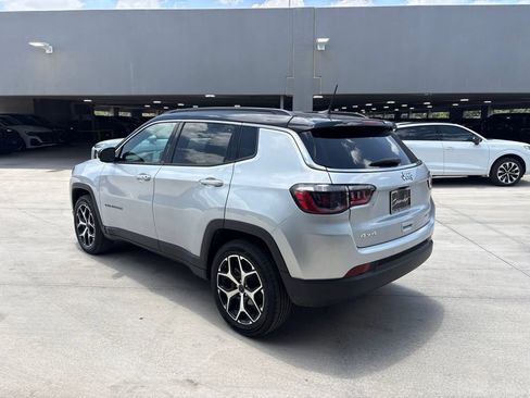 Used 2025 Jeep Compass Limited AWD/4WD image 8