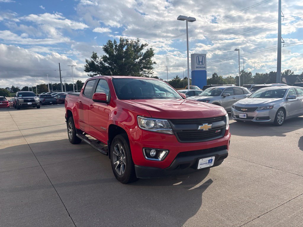 Used 2019 Chevrolet Colorado Z71 AWD/4WD image 3