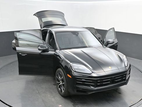 New 2026 Porsche Cayenne image 46