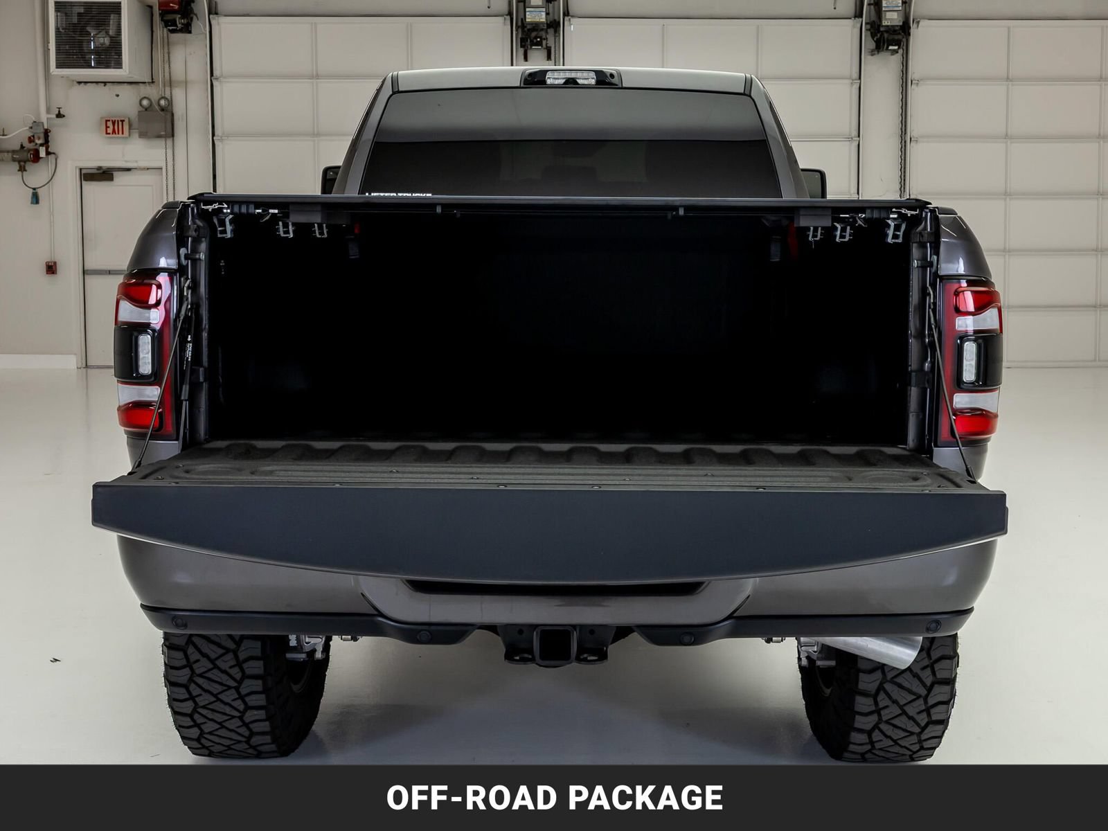 Used 2024 RAM 2500 Lone Star w/ Night Edition AWD/4WD image 8