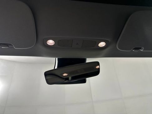 Used 2018 Tesla Model 3 Long Range image 23