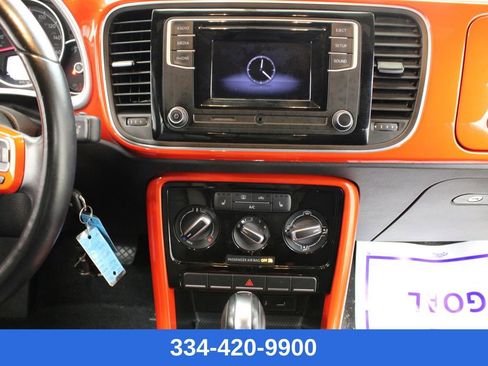 Used 2019 Volkswagen Beetle 2.0T S image 17