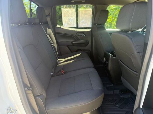 Used 2024 Chevrolet Colorado LT w/ LT Convenience Package II RWD image 15