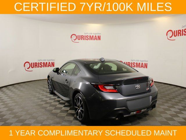 Used 2025 Toyota GR86 RWD image 4