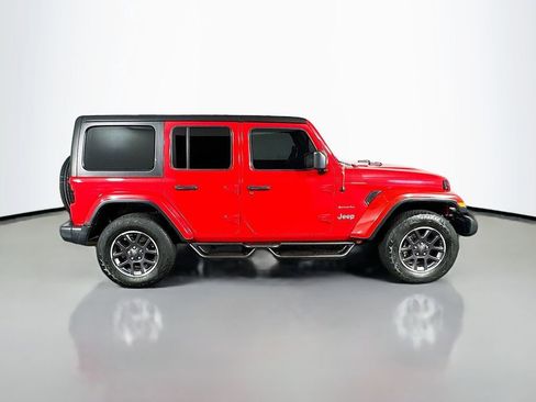 Used 2019 Jeep Wrangler Unlimited Sahara image 8