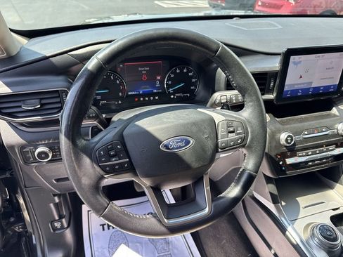 Used 2020 Ford Explorer Limited image 14