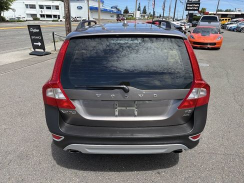 Used 2011 Volvo XC70 T6 AWD/4WD image 5