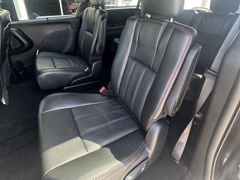 Used 2019 Dodge Grand Caravan GT image 9