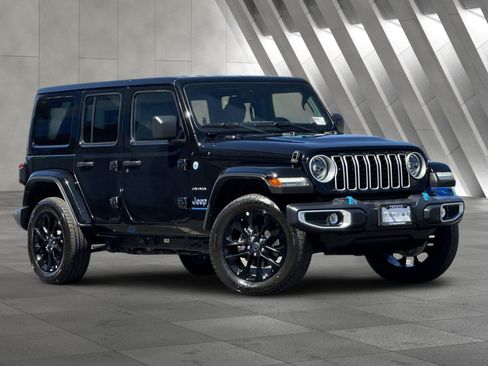 Used 2024 Jeep Wrangler Unlimited Sahara AWD/4WD image 1