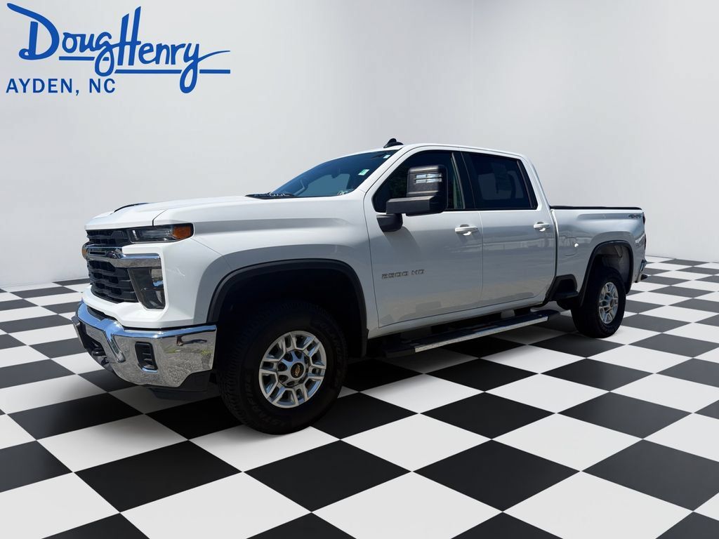 Used 2024 Chevrolet Silverado 2500 LT AWD/4WD image 1