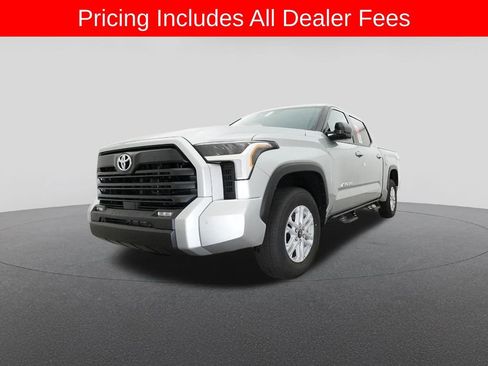 New 2026 Toyota Tundra SR5 AWD/4WD image 32