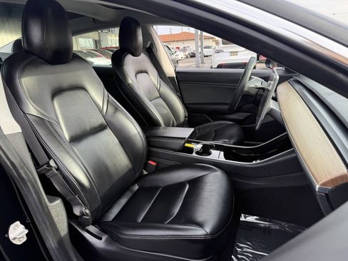 Used 2018 Tesla Model 3 Mid Range RWD image 14