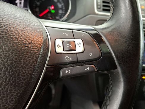 Used 2017 Volkswagen Jetta SE FWD image 18