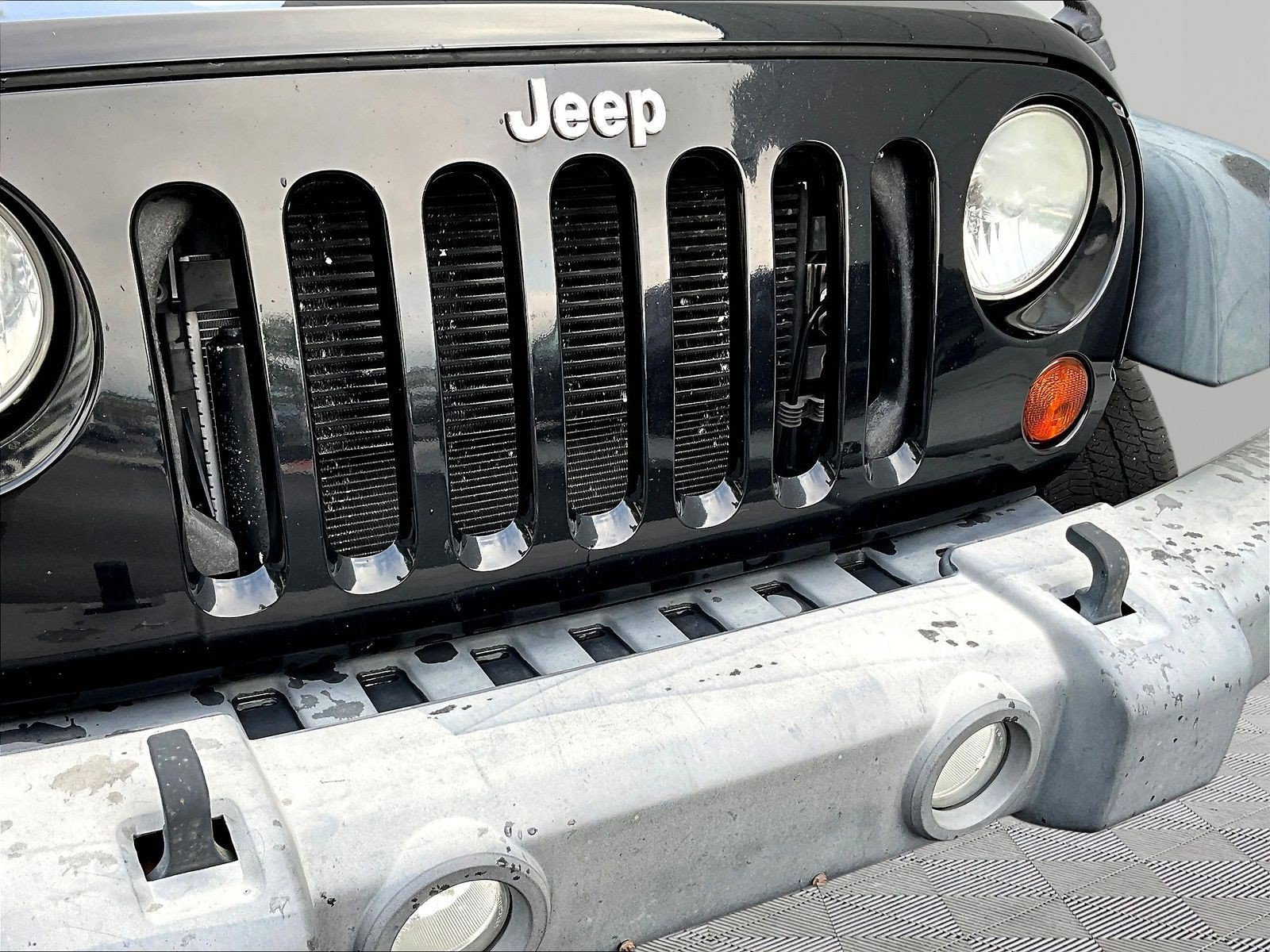 Used 2013 Jeep Wrangler Unlimited Sport AWD/4WD image 32